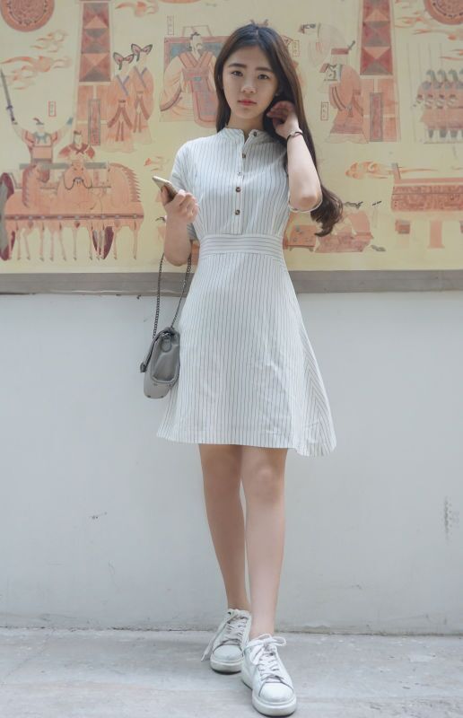 宋慧乔同款2019韩版中长款白色条纹连衣裙