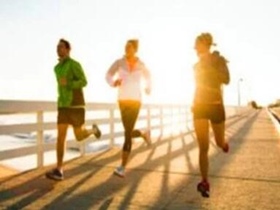 南京高校强制晨跑，不跑够圈数体育不及格？