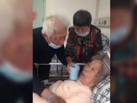 97岁奶奶不肯吃药急哭99岁爷爷 这绝对是神仙爱情！